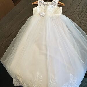 Girls Formal Dress— First Communion/Flower Girl